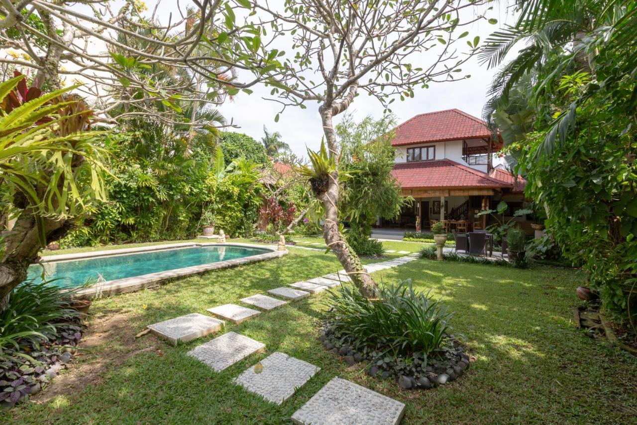 Villa Poppy Seminyak Εξωτερικό φωτογραφία